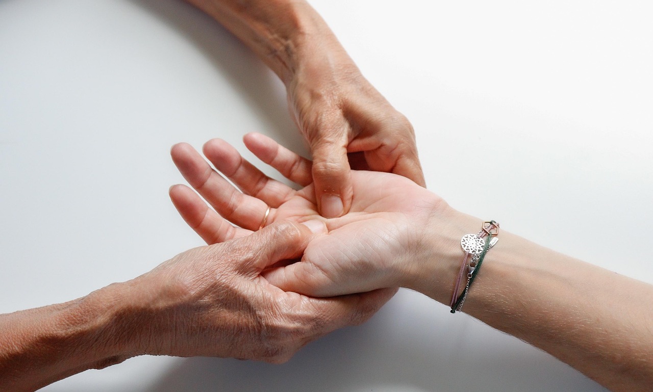 hands